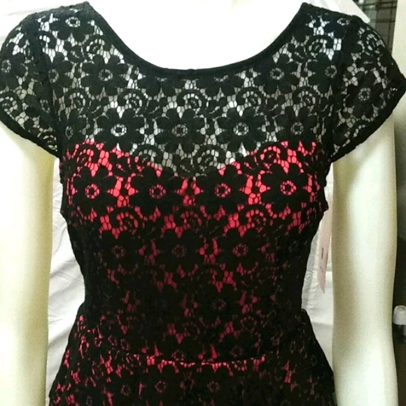 Formal Dress - Picture 2 of 7